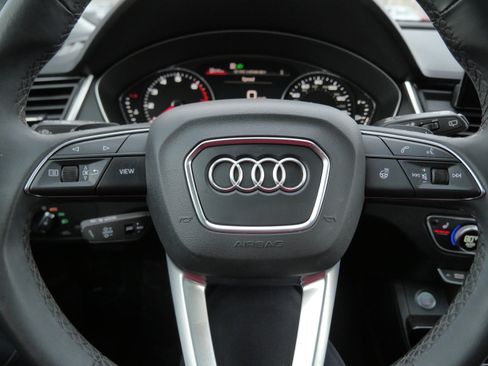 Used 2023 Audi Q5 2.0T Premium image 25