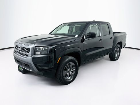 Used 2026 Nissan Frontier SV RWD image 3