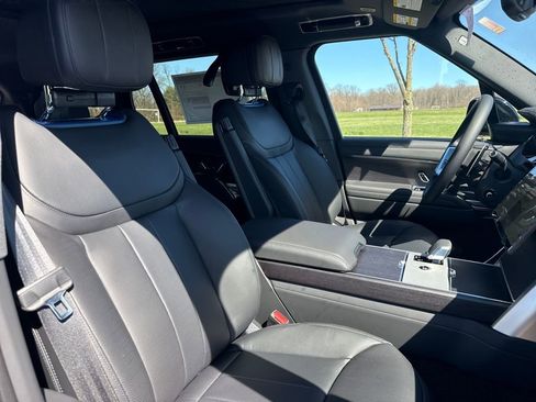 New 2026 Land Rover Range Rover Long Wheelbase SE AWD/4WD image 15
