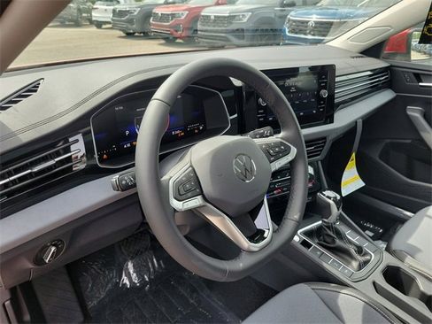 New 2025 Volkswagen Jetta SE image 18