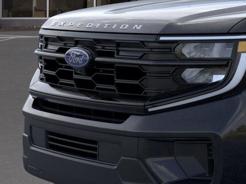 New 2025 Ford Expedition Active image 17