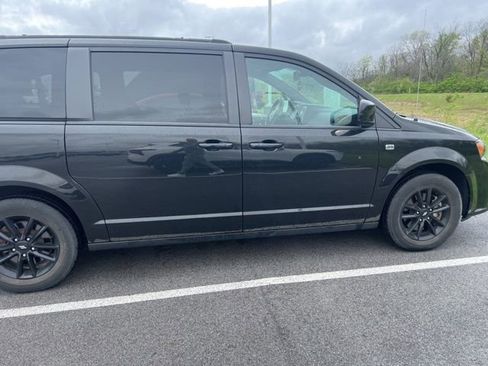 Used 2019 Dodge Grand Caravan SXT image 7