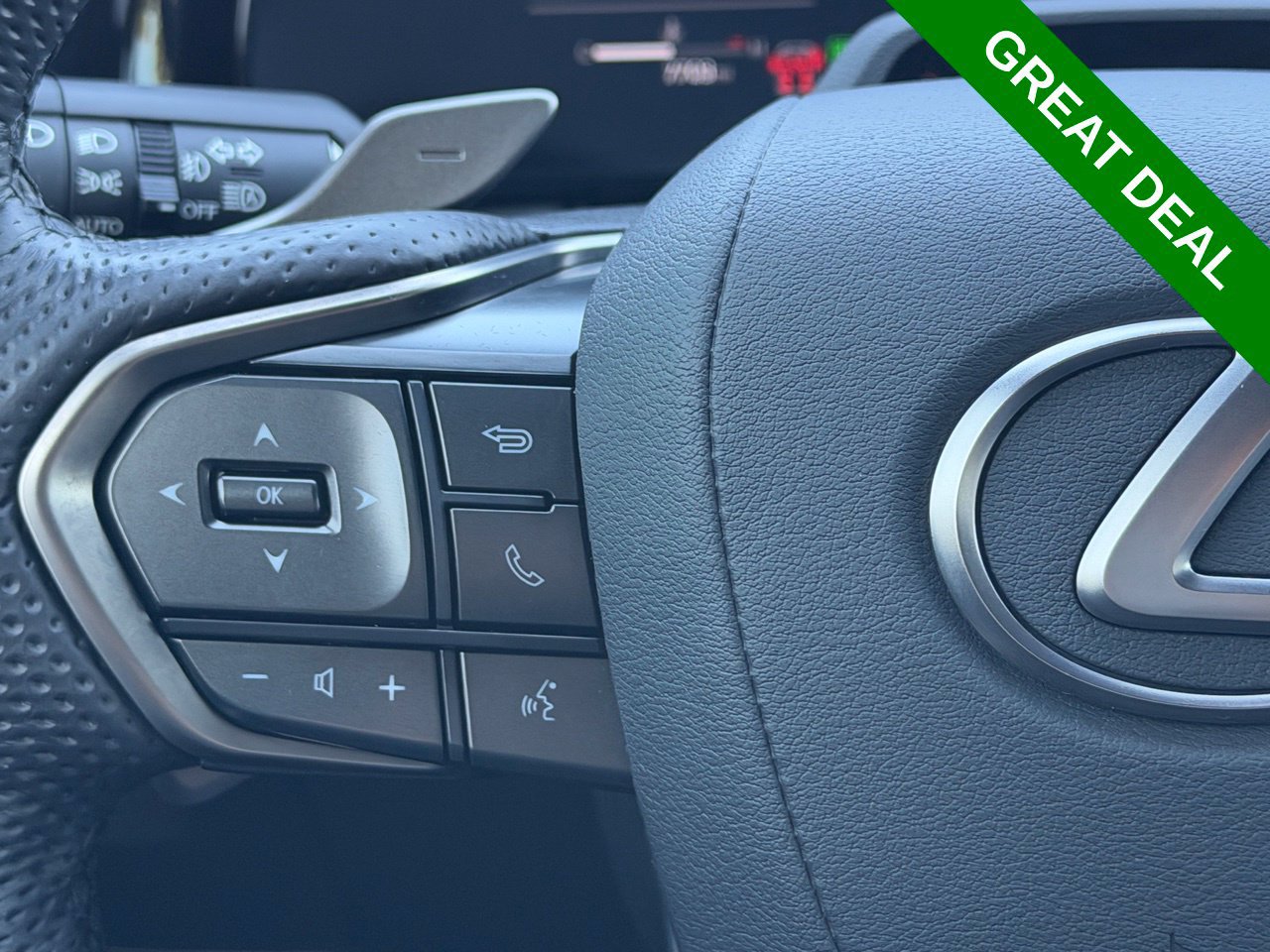 Used 2026 Lexus TX 500h AWD w/ Technology Package image 21