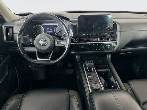 Used 2023 Nissan Pathfinder SL AWD/4WD image 31