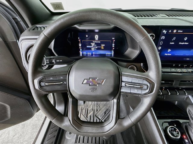Used 2023 Chevrolet Colorado Trail Boss w/ Technology Package AWD/4WD image 4