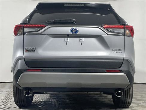 Certified 2022 Toyota RAV4 Limited image 6