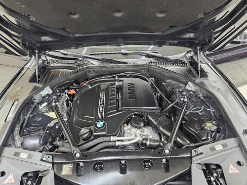 Used 2015 BMW 740Li image 45