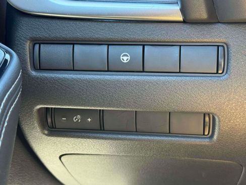 Used 2022 Nissan Rogue SV image 18