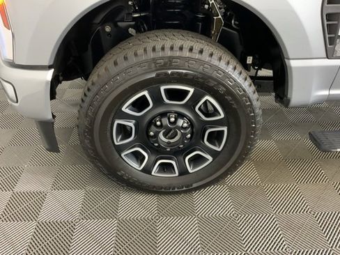 Used 2024 Ford F350 Platinum image 35