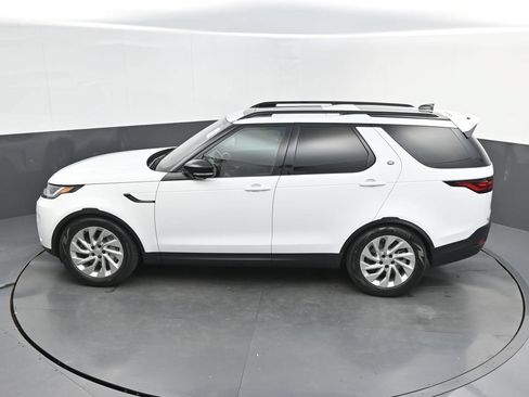 New 2026 Land Rover Discovery S AWD/4WD image 32