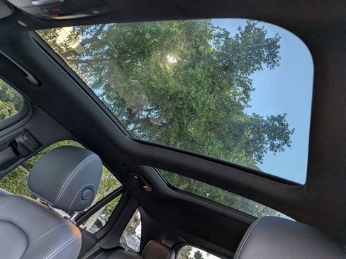 Certified 2022 Mercedes-Benz GLC 300 image 12