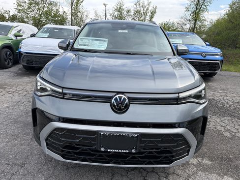 New 2026 Volkswagen Taos SEL AWD/4WD image 3