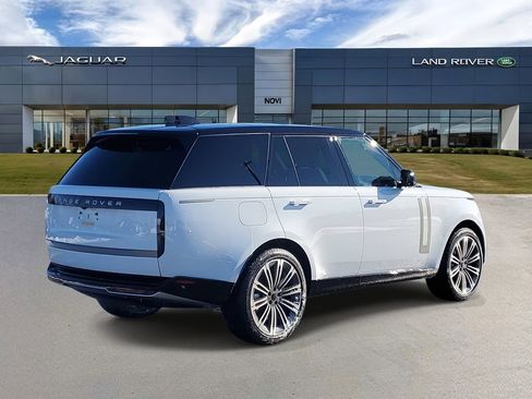 New 2026 Land Rover Range Rover SE AWD/4WD image 3