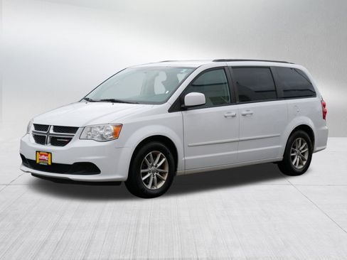 Used 2014 Dodge Grand Caravan SXT image 8