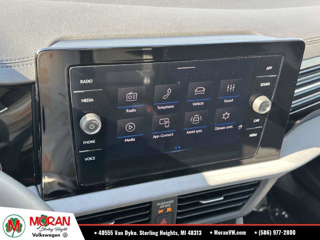 Used 2026 Volkswagen Jetta SE FWD image 24