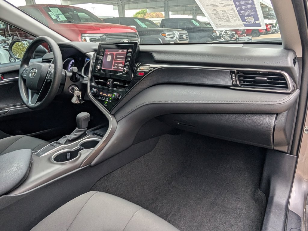 Used 2023 Toyota Camry LE FWD image 27