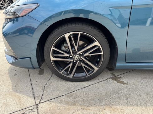 Used 2025 Toyota Camry XSE AWD/4WD image 30
