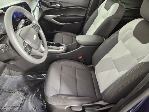 Certified 2024 Chevrolet Trax LS w/ LS Convenience Package FWD image 12