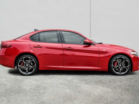 Used 2022 Alfa Romeo Giulia Ti AWD/4WD image 8
