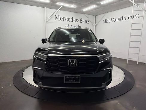 Used 2023 Honda Pilot Elite image 2