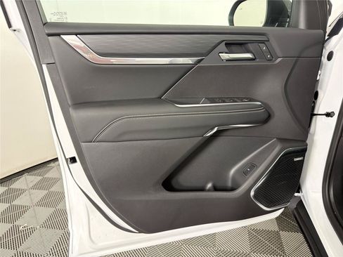 New 2026 GMC Acadia Elevation w/ Black Edition FWD image 8