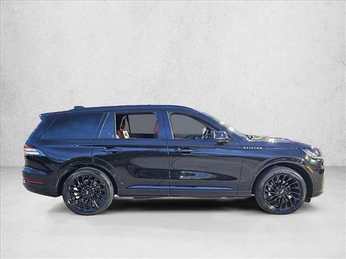 Used 2025 Lincoln Aviator Reserve w/ Jet Appearance Package RWD image 4