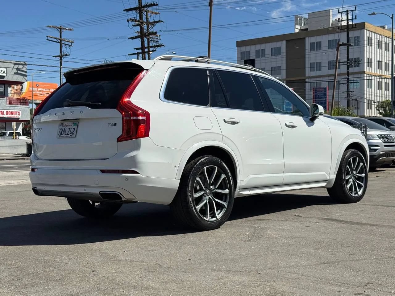 Used 2017 Volvo XC90 T6 Momentum w/ Vision Package AWD/4WD image 24