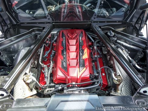 Used 2024 Chevrolet Corvette Stingray Preferred Cpe w/ Battery Protection Package RWD image 21