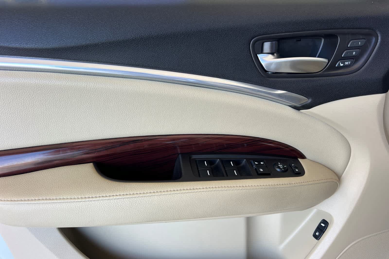 Used 2015 Acura MDX FWD image 12