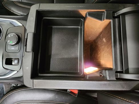 Used 2019 Chevrolet Traverse RS w/ LPO, Floor Liner Package image 23