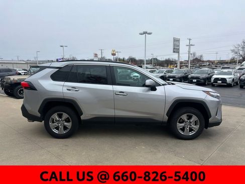 Used 2025 Toyota RAV4 XLE image 4