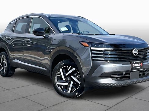 New 2026 Nissan Kicks SV image 2