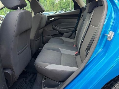 Used 2013 Ford Focus SE w/ SE Winter Pkg FWD image 13