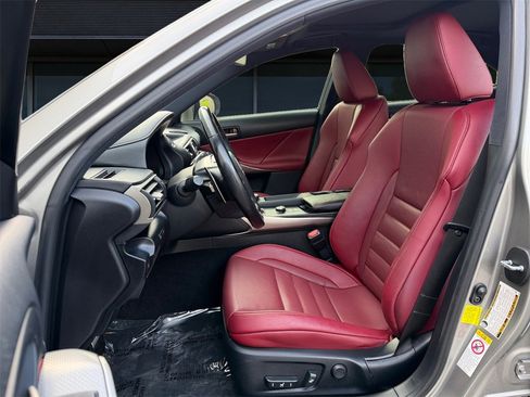 Used 2017 Lexus IS 200t image 13