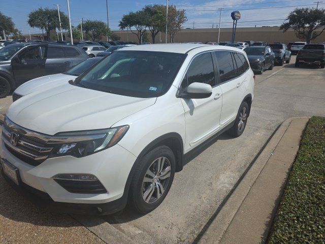 Used 2017 Honda Pilot EX image 3
