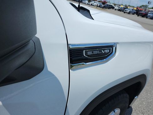 New 2026 GMC Sierra 1500 SLE image 7