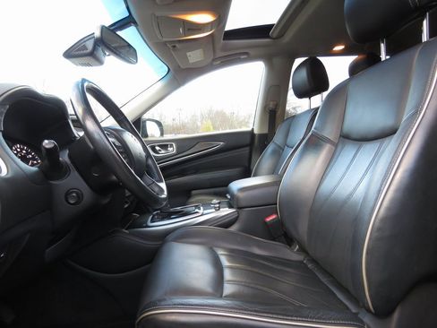 Used 2019 INFINITI QX60 Luxe w/ Essential Package image 11