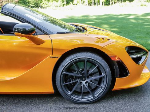 Used 2026 McLaren 750S Spider RWD image 11