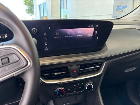 Used 2025 Buick Encore GX Preferred FWD image 17