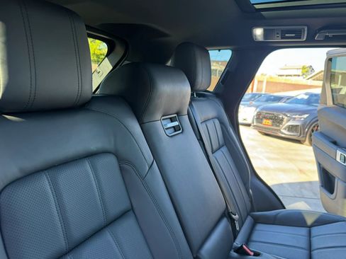 Used 2018 Land Rover Range Rover Sport Supercharged image 16