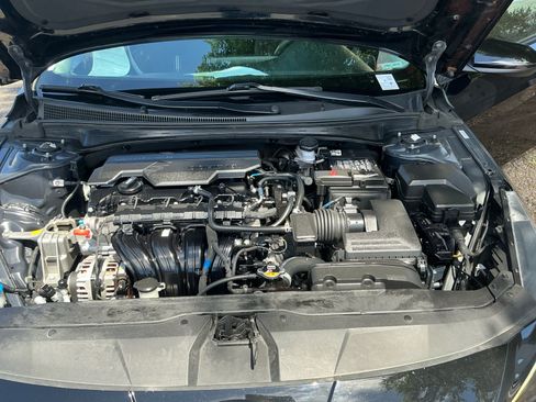 Used 2023 Hyundai Elantra SEL FWD image 19