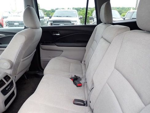 Used 2019 Honda Pilot EX image 12