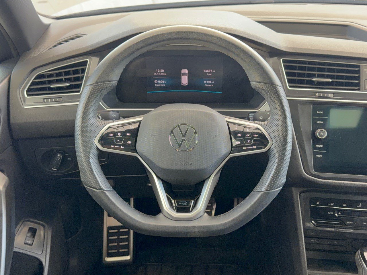 Certified 2024 Volkswagen Tiguan SE R-Line FWD image 10