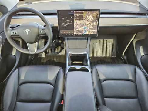 Used 2021 Tesla Model Y Long Range AWD/4WD image 21