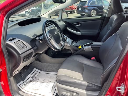 Used 2013 Toyota Prius Five FWD image 10
