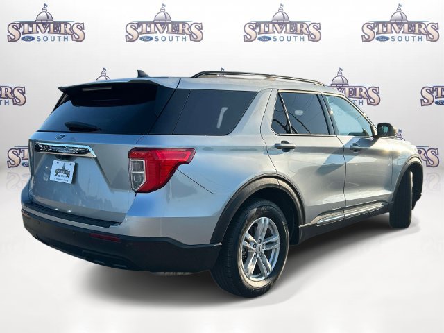 Certified 2023 Ford Explorer XLT RWD image 3