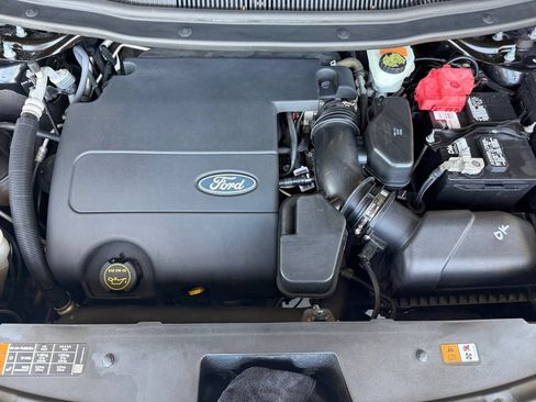 Used 2015 Ford Explorer XLT w/ Equipment Group 202B FWD image 14