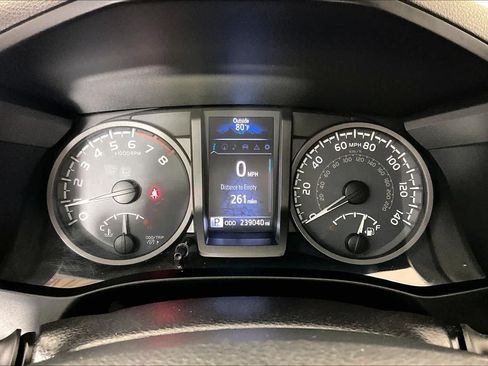 Used 2016 Toyota Tacoma TRD Sport w/ Towing Package RWD image 23