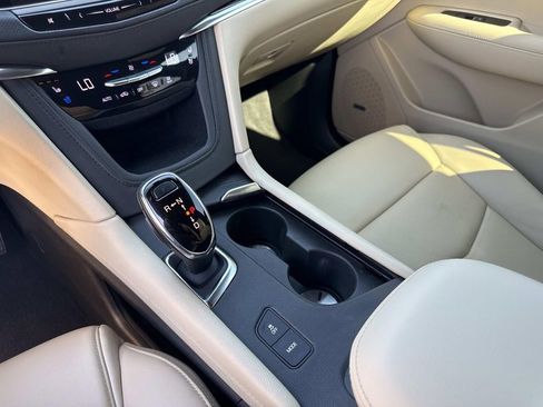 Used 2018 Cadillac XT5 Premium Luxury image 25