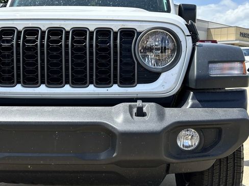 Used 2026 Jeep Wrangler Unlimited Sport AWD/4WD image 6